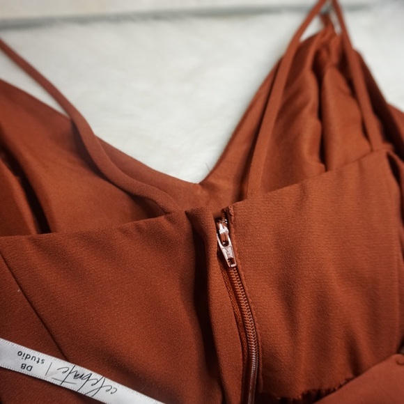 Beautiful flawy dress. Peach in color. In perfect condition and perfect. - Picture 6 of 8